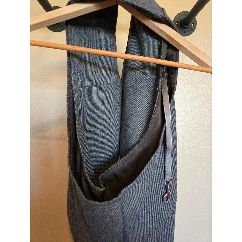 Dog /‎ Cat sling in a dark grey